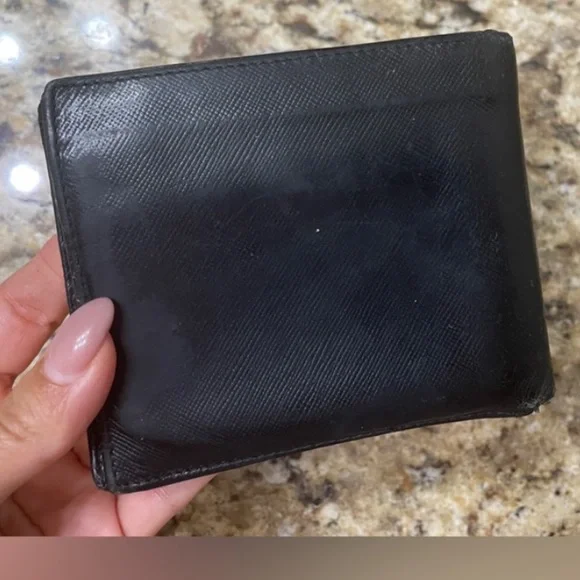 Prada Men’s Black Leather Wallet - Picture 12 of 13